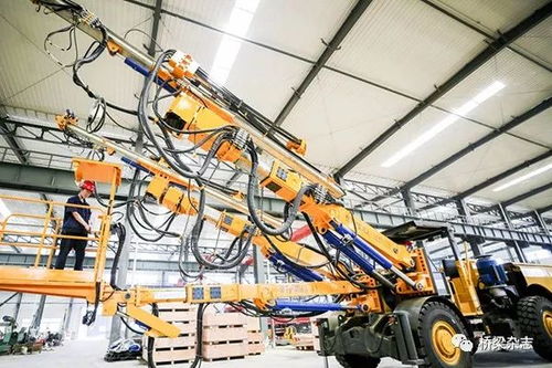 中國基建再創(chuàng)佳績 越江大橋主塔破水而立，米倉山隧道右線貫通